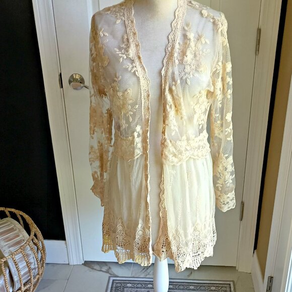 NWOT! ROMANTIC SHEER NET LACE OPEN KIMONO - Picture 1 of 4